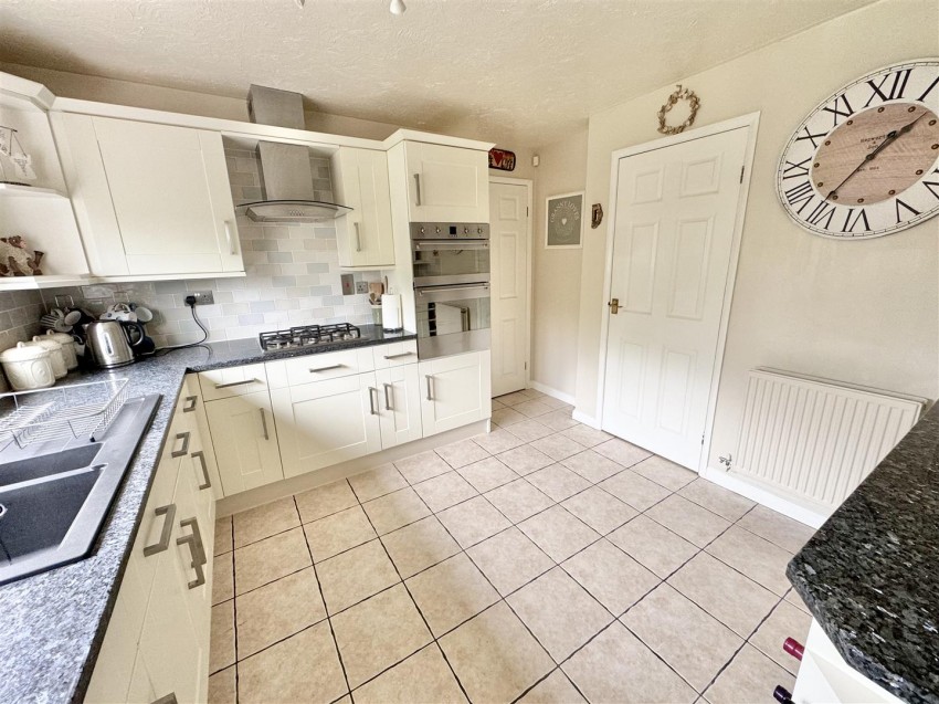 Images for Wonderful family home - Franklin Way, Whetstone, Leicester