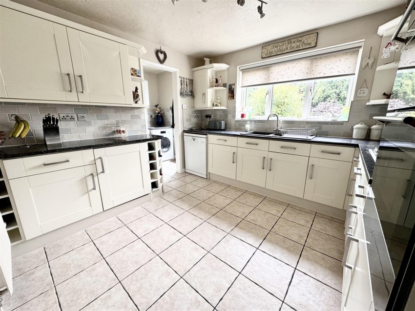 Images for Wonderful family home - Franklin Way, Whetstone, Leicester