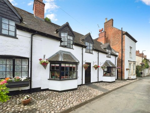 View Full Details for Victoria Cottage, Park Street, Market Bosworth