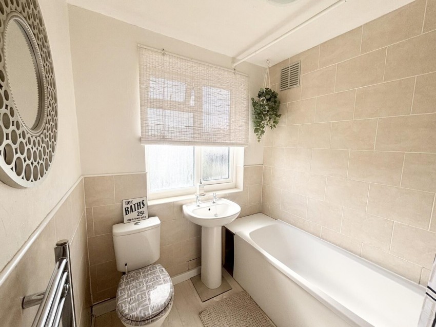 Images for Belvoir Drive East, Leicester