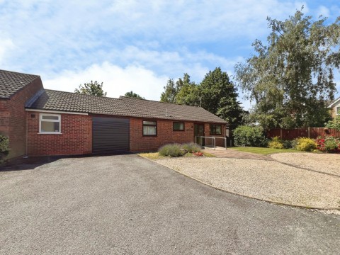 View Full Details for Mennecy Close, Countesthorpe, Leicester