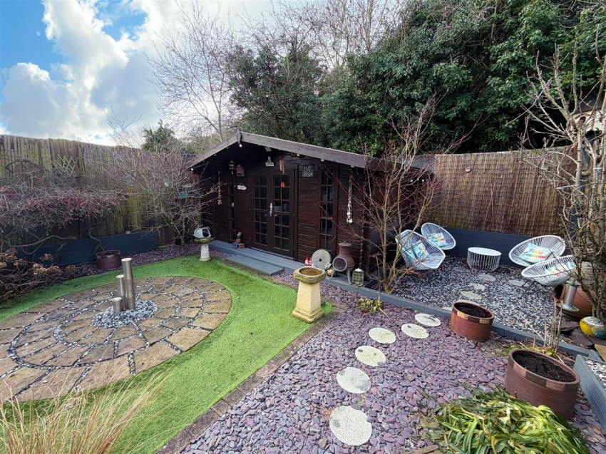 Images for Greenfields, Whetstone, Leicester