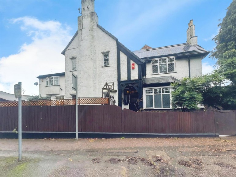 Hall Lane, Leicester