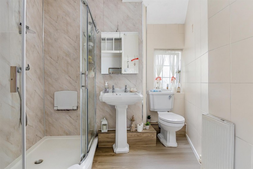 Images for Hall Lane, Leicester