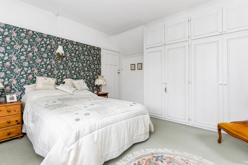 Images for Hall Lane, Leicester