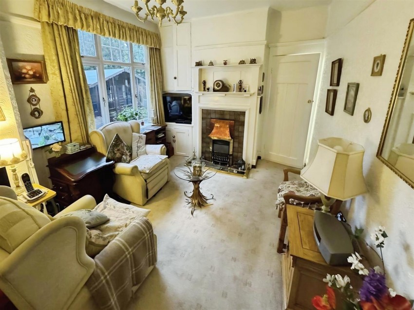 Images for Hall Lane, Leicester